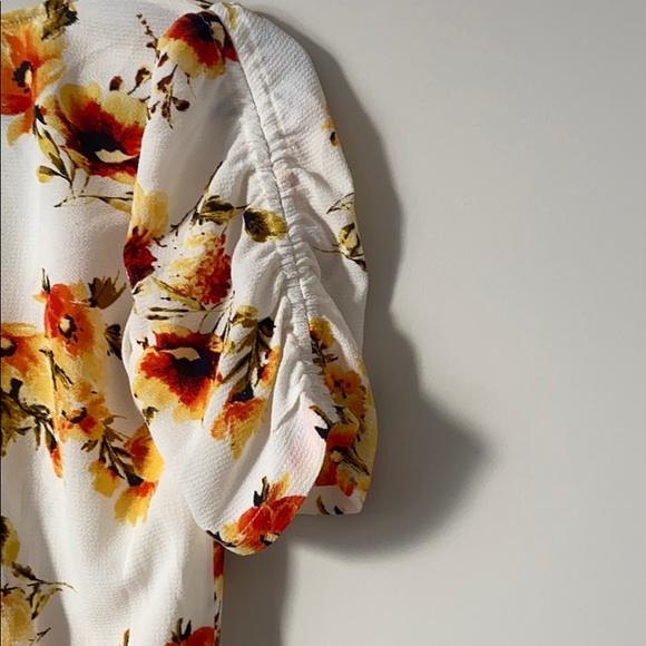 SOCIALITE floral blouse - Picture 4 of 6